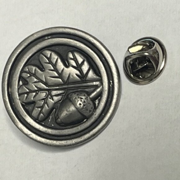 Acorn & Oak Leaf Pewter Sculpted Autumn Hat Lapel Vest Pin Round 1" - Picture 3 of 8
